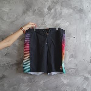 Mens Swim Billabong, Size 33.